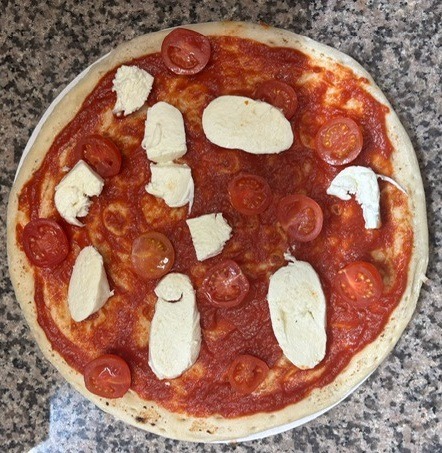 Caprese pizza